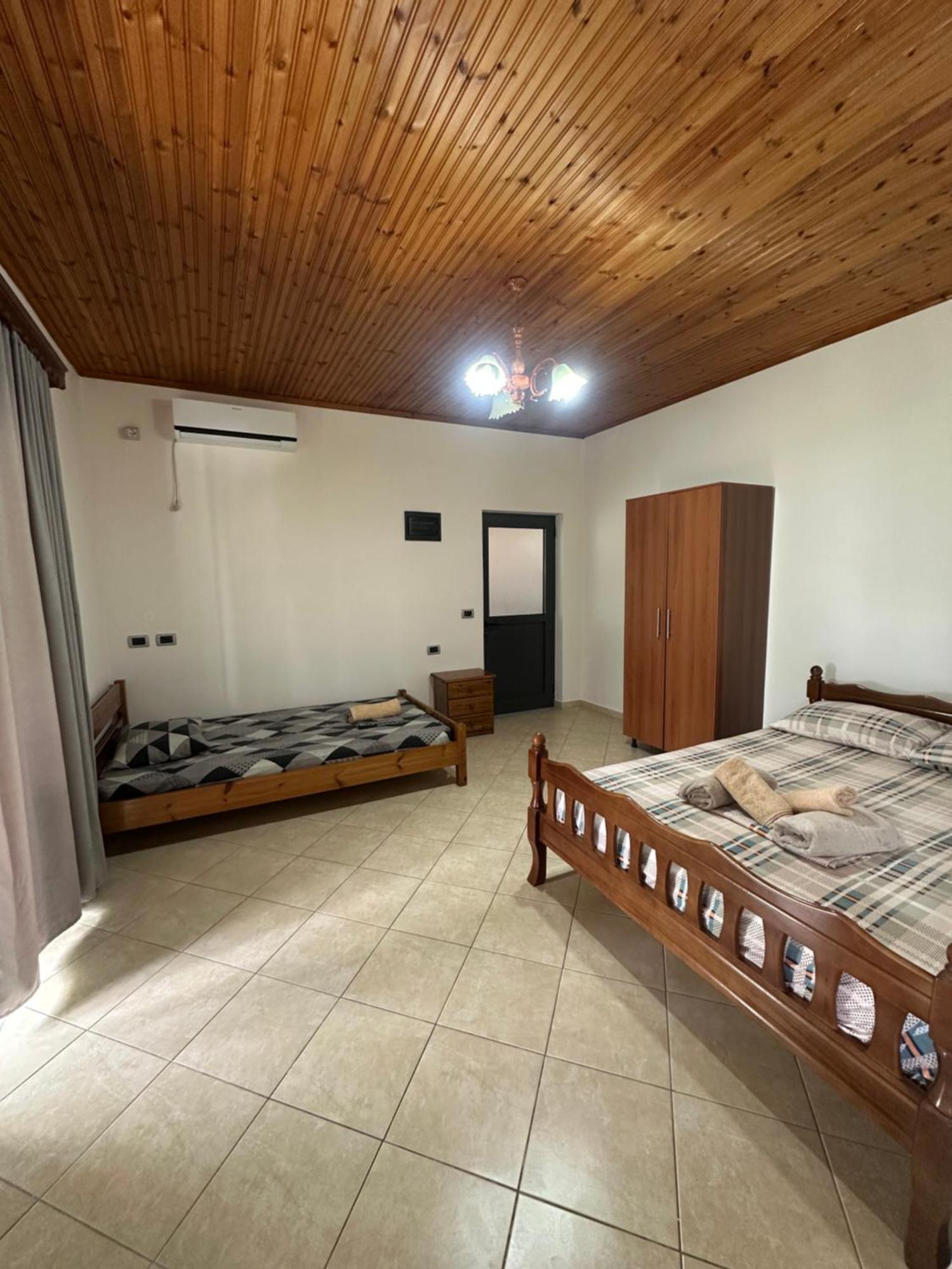 Romeo'S Guest House 2 Piqeras Exterior foto